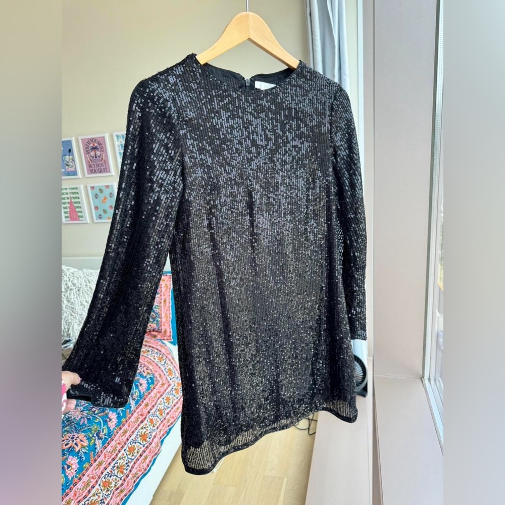 H&M black sparkle sequin occasion shift dress. Size XS, fits a size Small.